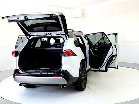 Used 2024 Toyota RAV4 XSE w/ Advanced Technology Package AWD/4WD image 11
