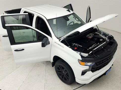 Certified 2026 Chevrolet Silverado 1500 Custom image 14