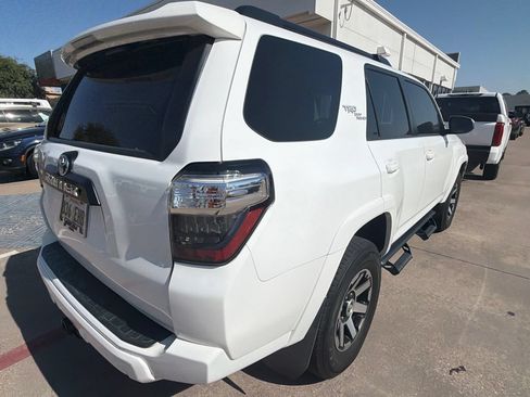 Used 2021 Toyota 4Runner TRD Off-Road AWD/4WD image 6