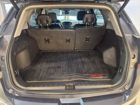 Used 2019 GMC Terrain SLT w/ Preferred Package FWD image 32