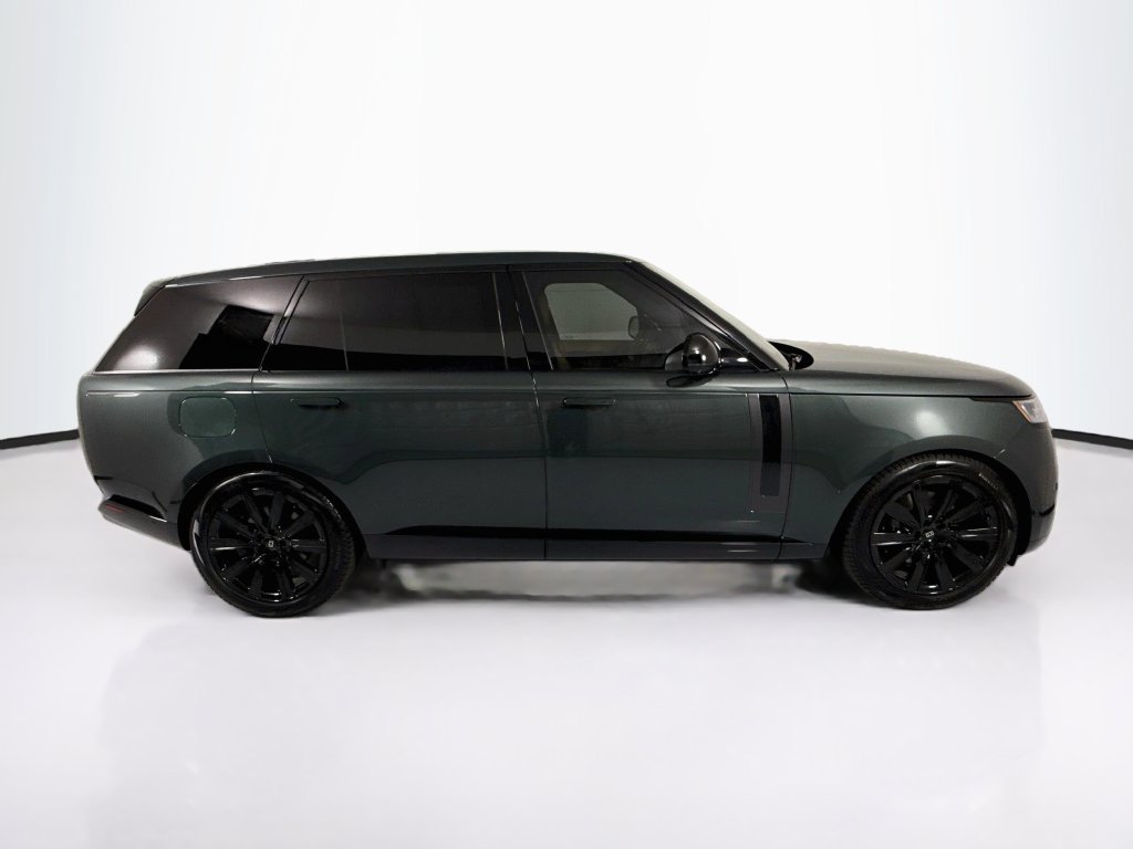 New 2027 Land Rover Range Rover Long Wheelbase SE AWD/4WD image 4