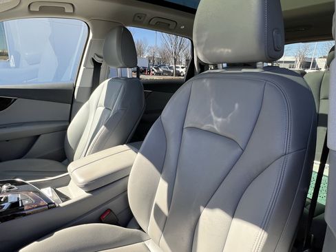 Used 2019 Audi Q7 3.0T Premium Plus image 16