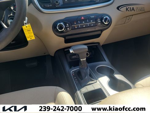 Used 2019 Kia Sorento FWD image 20