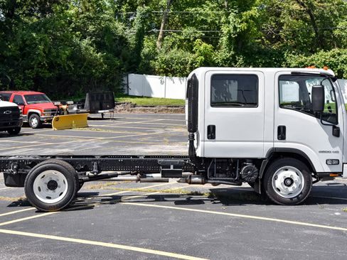 New 2024 Chevrolet Low Cab Forward image 5