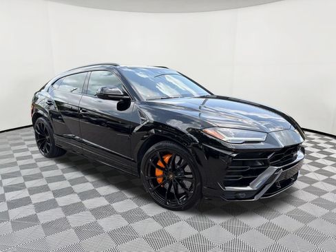 Used 2022 Lamborghini Urus AWD/4WD image 7