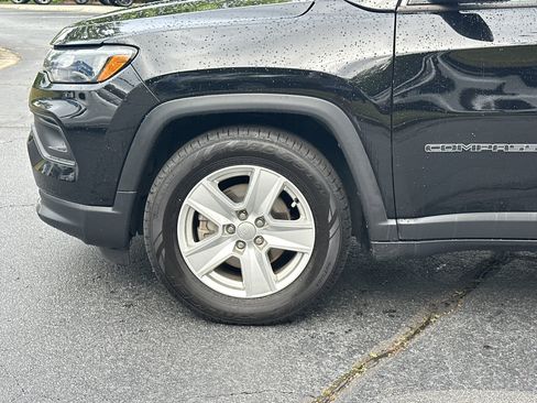 Used 2022 Jeep Compass Latitude FWD image 9