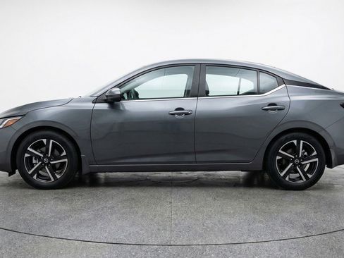 Used 2025 Nissan Sentra SV image 5