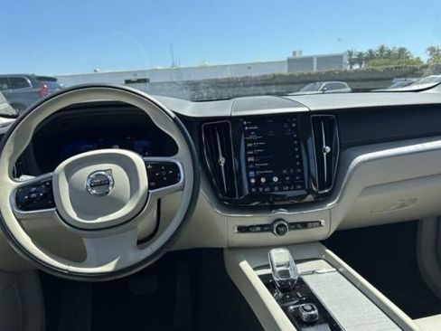 Used 2024 Volvo XC60 T8 Ultimate w/ Climate Package AWD/4WD image 5