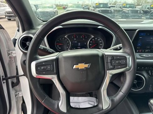 Used 2020 Chevrolet Blazer LT image 22