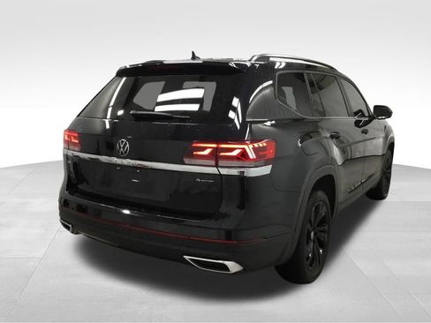 Used 2023 Volkswagen Atlas SE AWD/4WD image 11