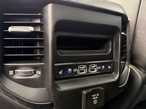 Used 2022 RAM 1500 Limited AWD/4WD image 21