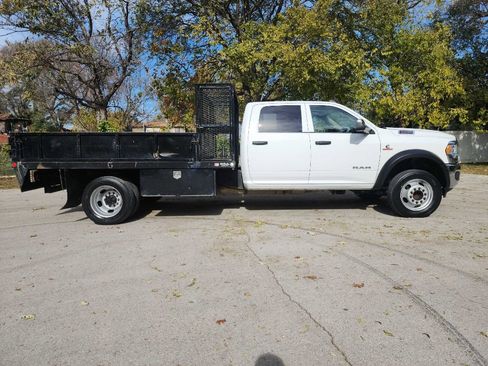 Used 2019 RAM 5500 Tradesman w/ Chrome Appearance Group image 8