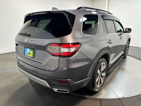New 2025 Honda Pilot Elite image 8