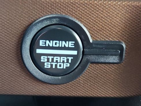 Used 2022 Ford Bronco Outer Banks image 25