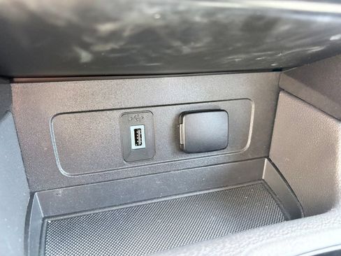 Used 2019 Ford Escape Titanium AWD/4WD image 20