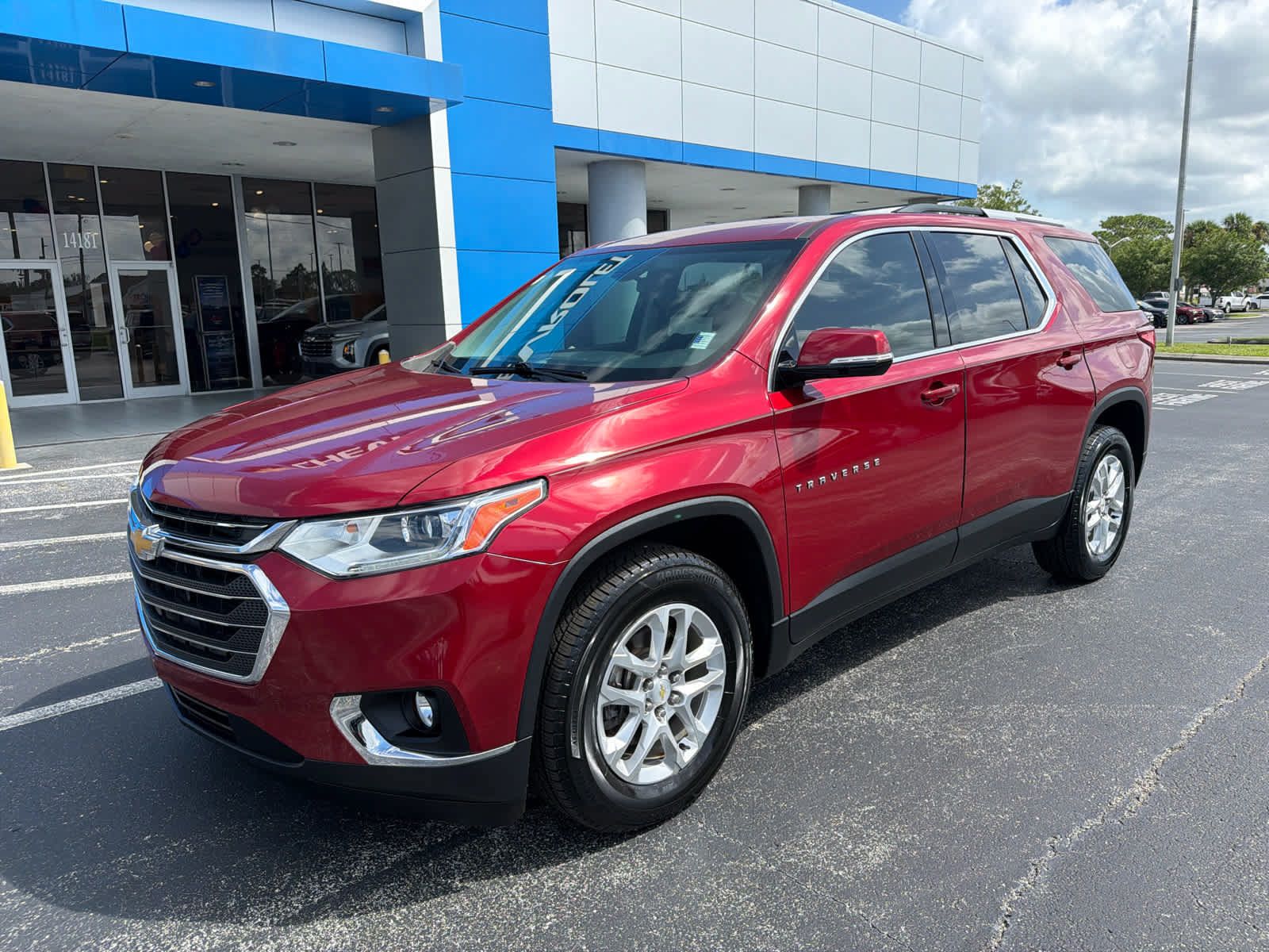 Used 2018 Chevrolet Traverse LT FWD image 14