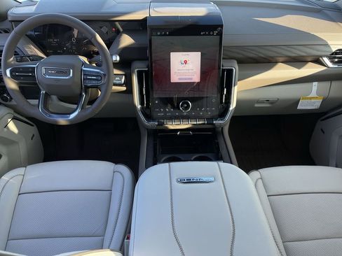 New 2026 GMC Yukon XL Denali w/ LPO, Floor Liner Package image 20