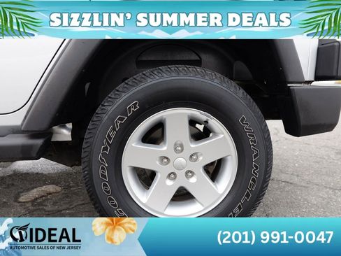 Used 2011 Jeep Wrangler Unlimited Sport AWD/4WD image 15
