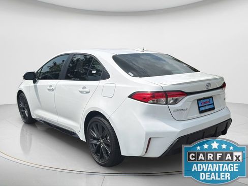 Used 2026 Toyota Corolla SE FWD image 4