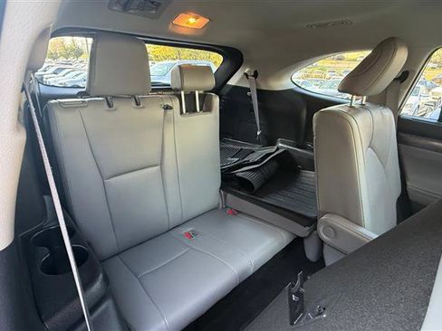Used 2021 Toyota Highlander Limited image 14