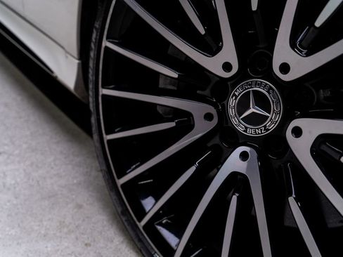 Used 2023 Mercedes-Benz S 580 4MATIC Sedan image 10