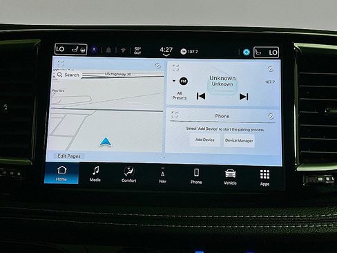 Used 2025 Chrysler Pacifica Limited image 15