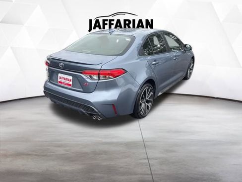 Used 2022 Toyota Corolla SE image 3