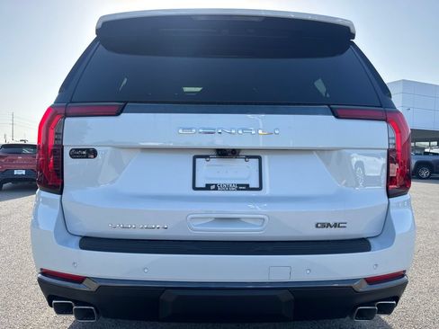 New 2026 GMC Yukon Denali Ultimate AWD/4WD image 5