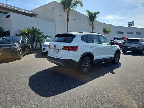 Used 2023 Volkswagen Taos S FWD image 5