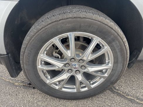 Used 2023 Buick Enclave Premium AWD/4WD image 12
