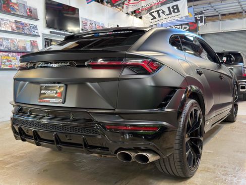 Used 2024 Lamborghini Urus S AWD/4WD image 5