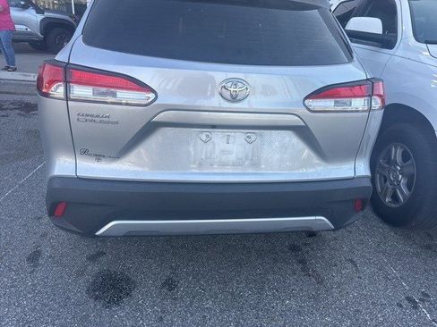 Certified 2023 Toyota Corolla Cross L image 8