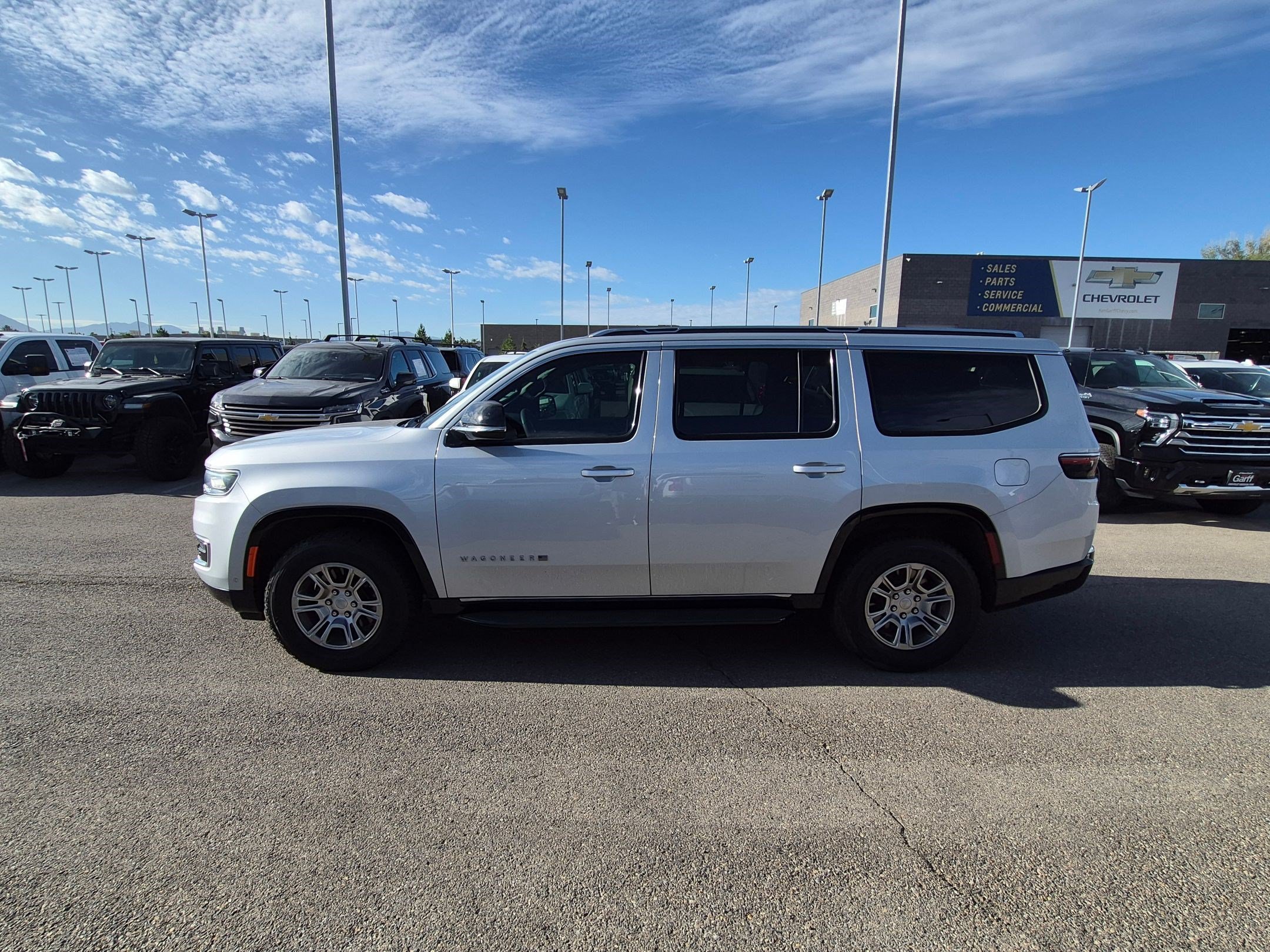 Used 2023 Jeep Wagoneer 4WD image 7