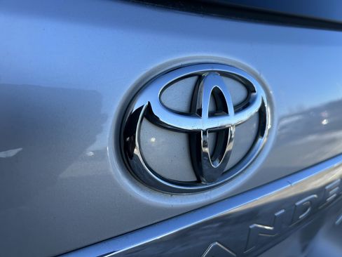 Used 2013 Toyota Highlander Limited image 14