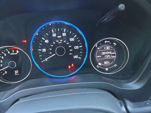 Used 2017 Honda HR-V LX image 6