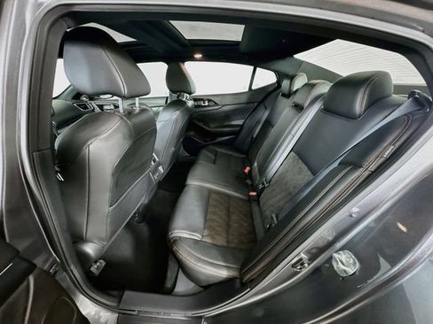 Used 2023 Nissan Maxima SR w/ Sport Mat Group FWD image 28