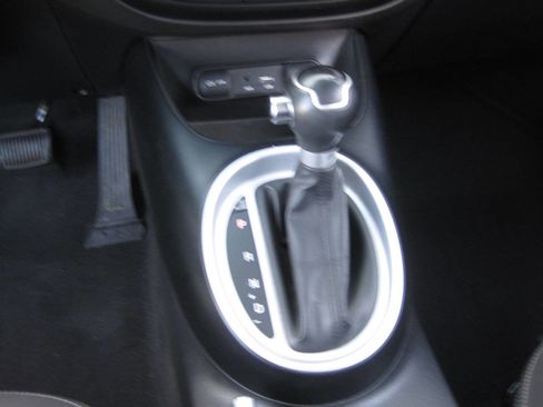 Used 2015 Kia Soul image 37