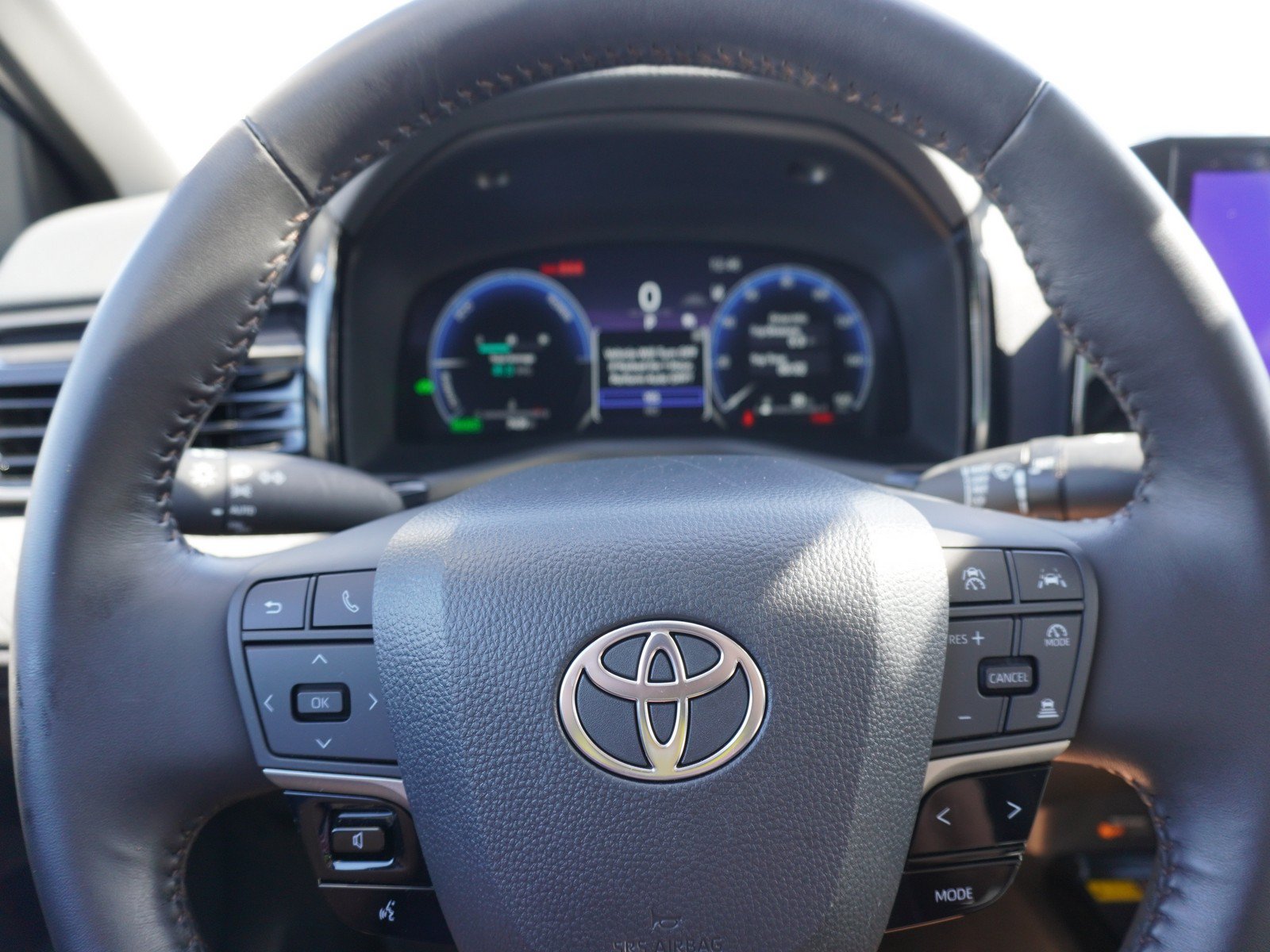 Used 2026 Toyota Camry XLE FWD image 32