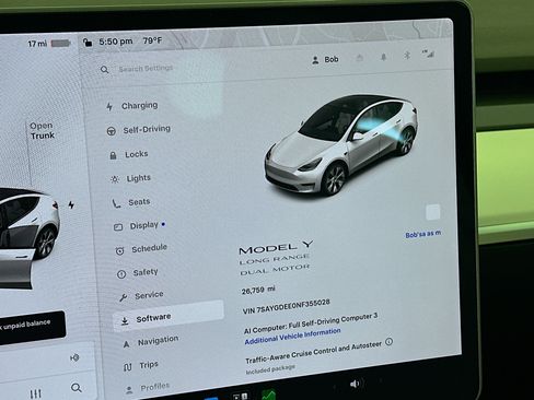 Used 2022 Tesla Model Y Long Range AWD/4WD image 17