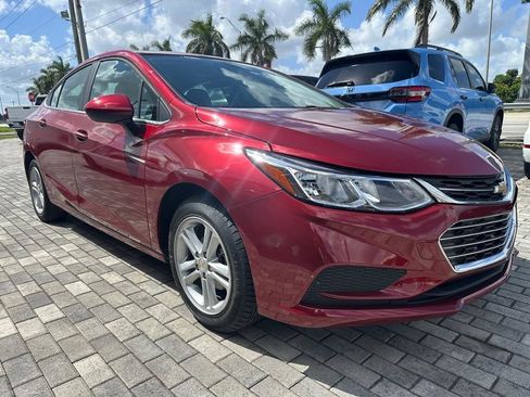 Used 2017 Chevrolet Cruze LT w/ Convenience Package image 1