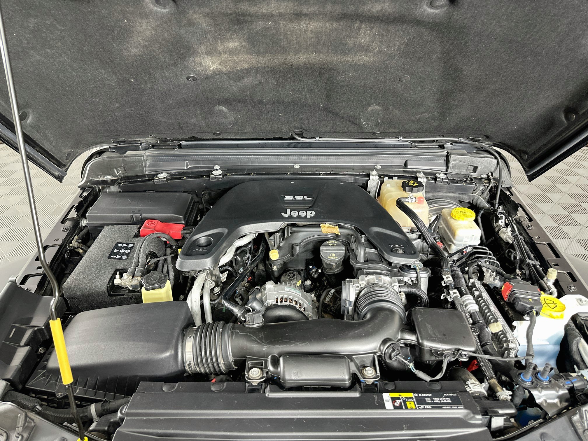 Used 2018 Jeep Wrangler Unlimited Sport S AWD/4WD image 30