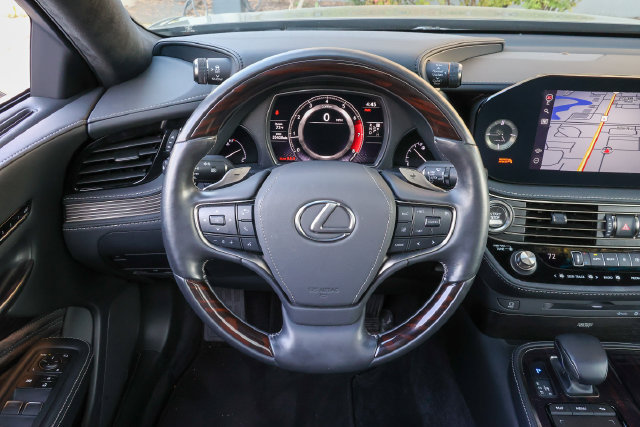 Used 2021 Lexus LS 500 AWD w/ Interior Upgrade Package image 9