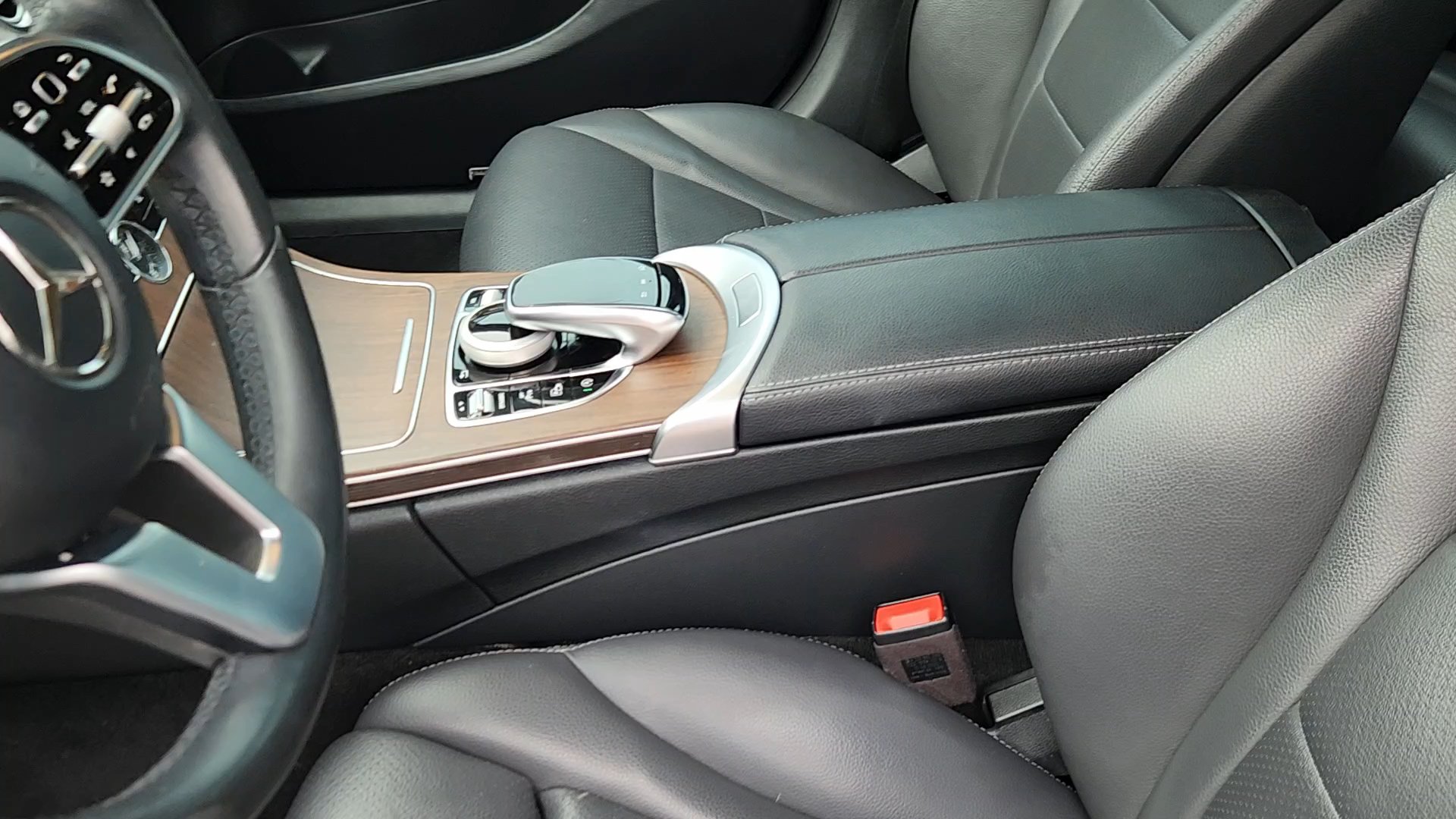 Used 2021 Mercedes-Benz C 300 4MATIC Sedan image 29