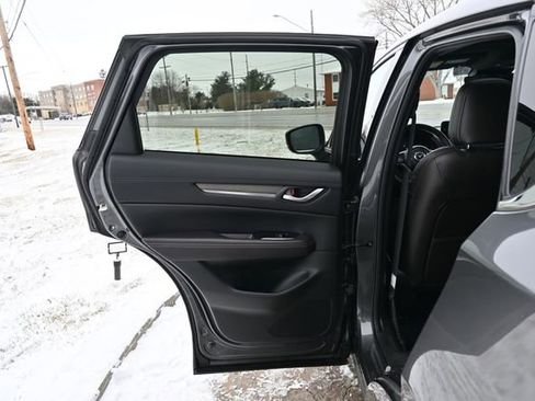 Used 2025 MAZDA CX-5 Signature image 23