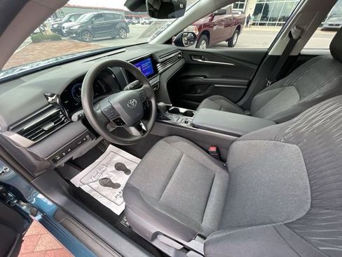 Used 2025 Toyota Camry LE FWD image 11