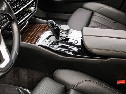 Used 2021 BMW 540i w/ Convenience Package image 24