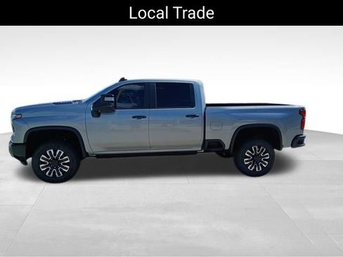 Used 2026 Chevrolet Silverado 2500 ZR2 AWD/4WD image 2