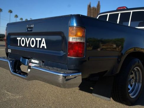 Used 1994 Toyota Pickup DX image 37