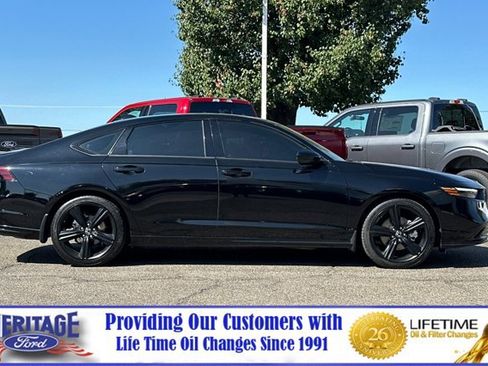 Used 2023 Honda Accord Sport image 3