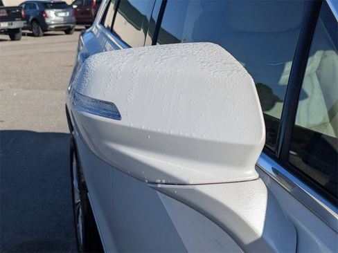 Certified 2022 Cadillac XT5 Premium Luxury image 13